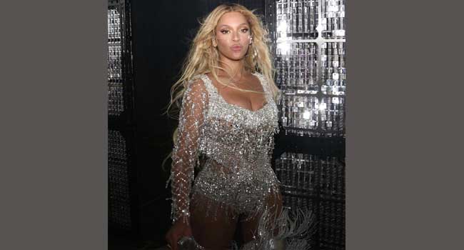 Beyoncé veste marca brasileira em turne (Divulgação)