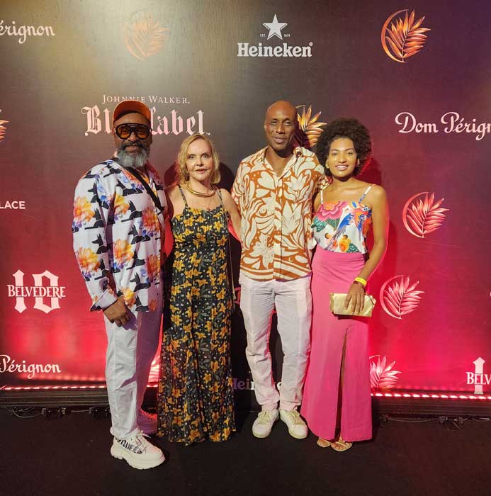 Estilista Hermes Inocencio, assessora de imprensa Deborah Gonçalves, ator Fabio Nascimento e Leticia Rocha da Costa (Divulgação) 