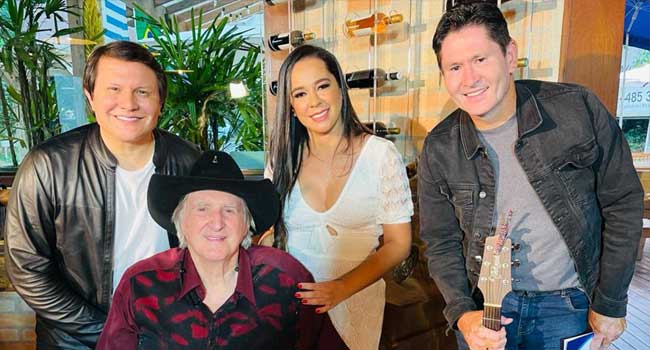 Gian e Giovani, Marcilia Luzbet e  Sérgio Reis (Foto: Renato Cipriano/Divulgação)