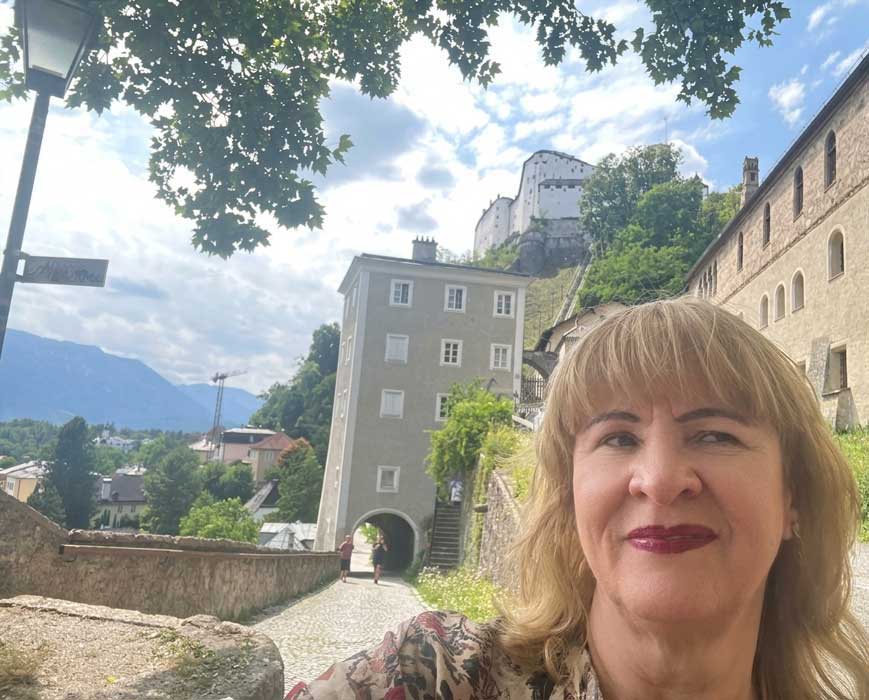 Luzimar Trottmann visita os cenários de A Noviça Rebelde na Áustria (Divulgação)Luzimar Trottmann visita os cenários de A Noviça Rebelde na Áustria (Divulgação)