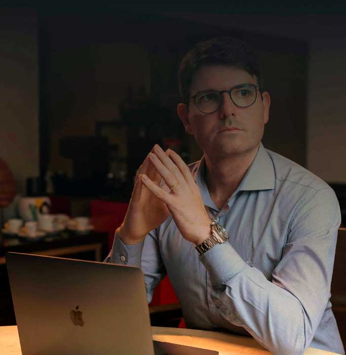 Dr. Eduardo Miranda - Urologista 