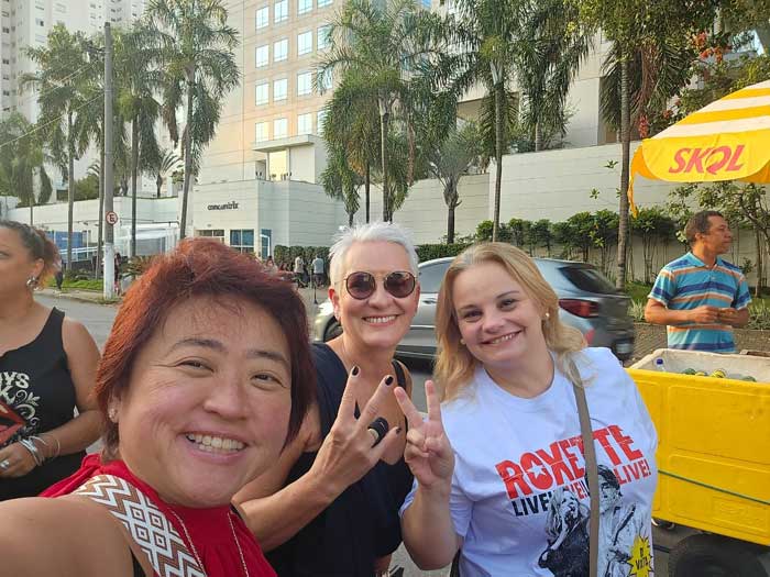 Susan com fás (Foto: Susan Sasaki)