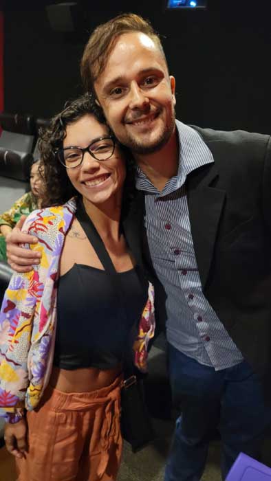 Helen Iris e o diretor Angelo Santoro (Divulgação)