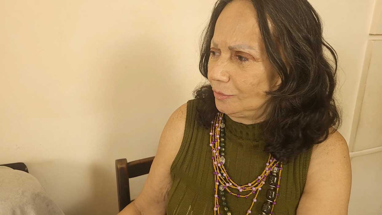 Regina Hadjedje em cenas do filme Pharmakon - O Jogo