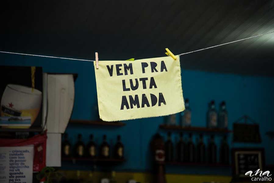 Carmelito - Bar e Restaurante apresenta 'Cordas e Barbantes - Uma Exposição de Som e Imagem' (Foto: Ana Carvalho)