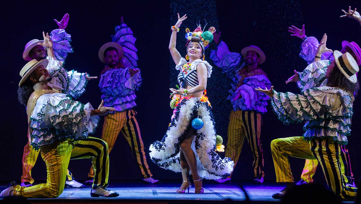 Roxy Dinner Show apresenta "Aquele Abraço - 70 Anos Sem Carmen Miranda" (Foto: Rafael Catarcione)