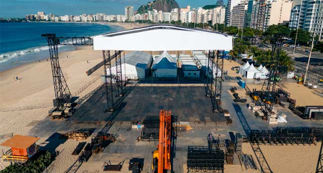 Palco madonna Copacabana (Foto: Caiano Midam)