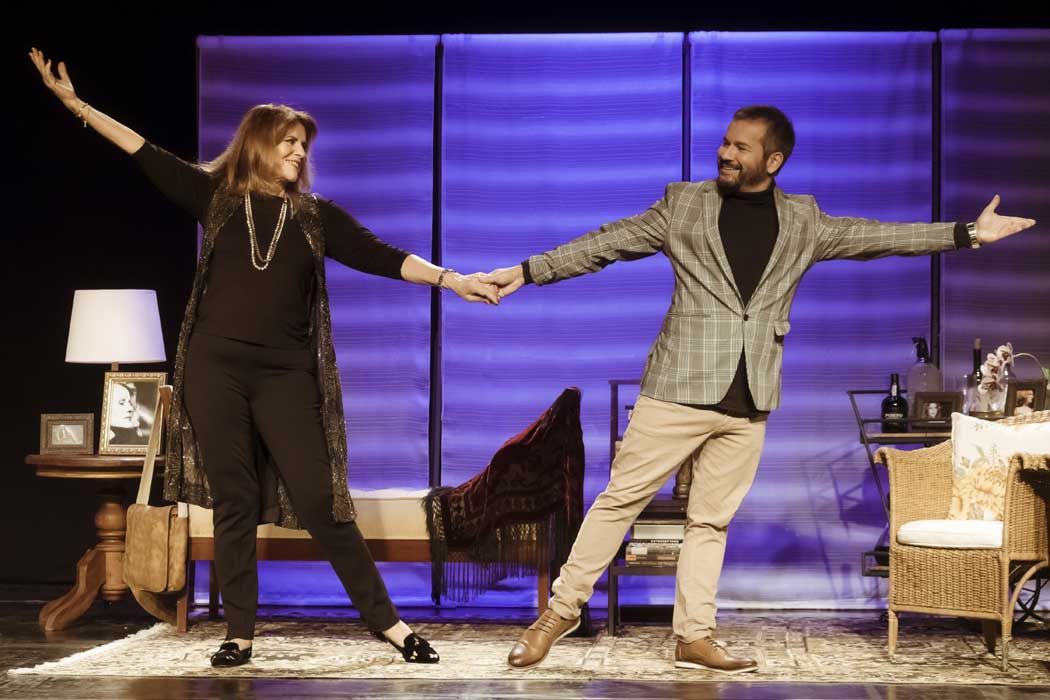 Sylvia Bandeira e Mauricio Baduh estrelam 'Charles Aznavour - Um Romance Inventado' (Foto: Ariel Cavotti)