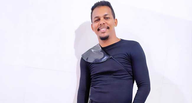 Danylo Oliveira é jurado em "Qual Seu Talento?" do programa Balanço Geral da TV Record Bahia (Divulgação)