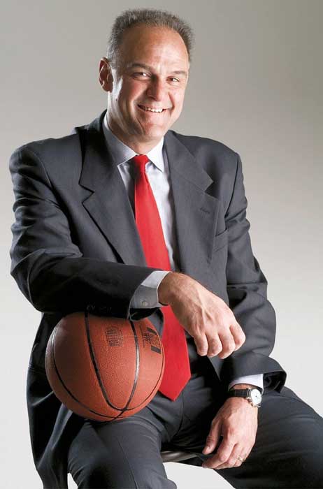 Oscar Schmidt (Reprodução/Youtube/Canal Luciana Liviero-Pinterest/Nene Gavião)