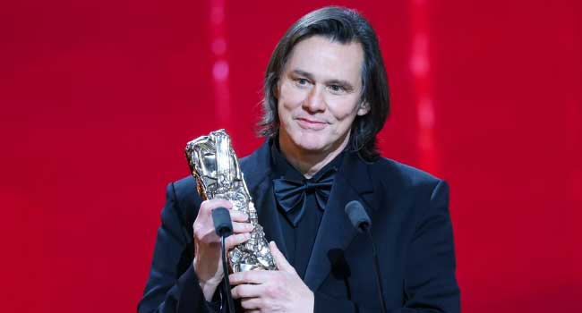 Jim Carrey no Prêmio César em Paris (Divulgação/Reddit)